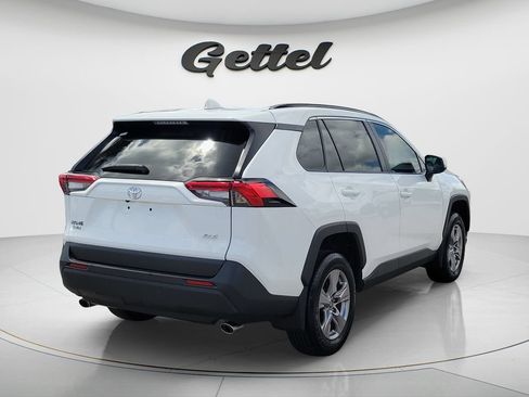 Used 2025 Toyota RAV4 XLE FWD image 5
