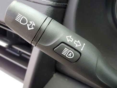 Used 2022 GMC Terrain SLE w/ Driver Convenience Package image 14