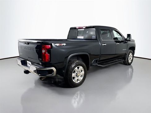 Used 2022 Chevrolet Silverado 2500 LTZ w/ LTZ Convenience Package image 9