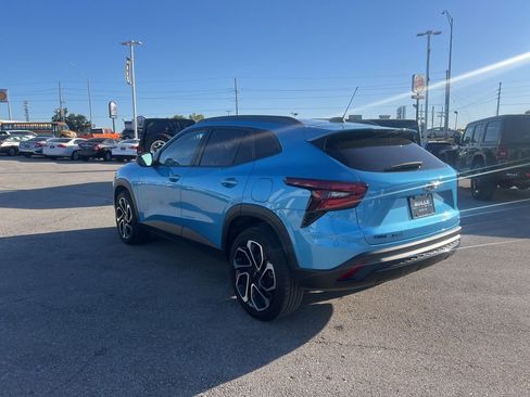 Used 2025 Chevrolet Trax RS w/ Sunroof Package image 5