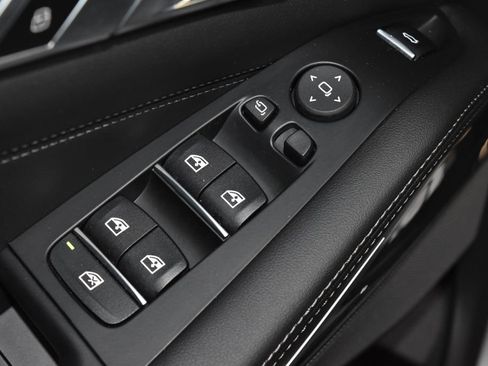 Certified 2025 BMW X5 M60i AWD/4WD image 6