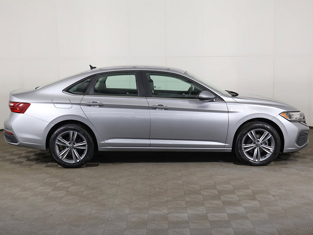 Used 2023 Volkswagen Jetta SE FWD image 17