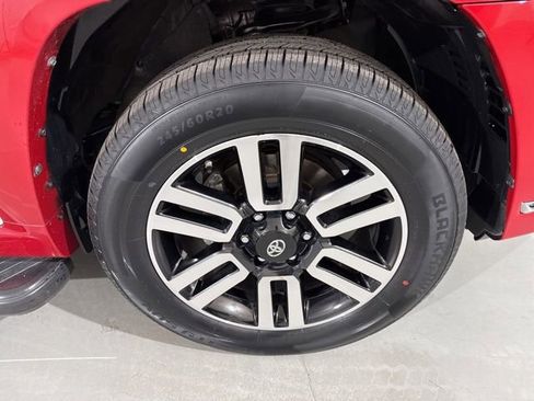 Used 2020 Toyota 4Runner Limited image 15