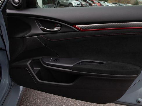 Used 2021 Honda Civic Type R image 11