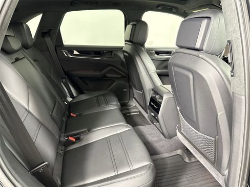 New 2026 Porsche Cayenne GTS image 25