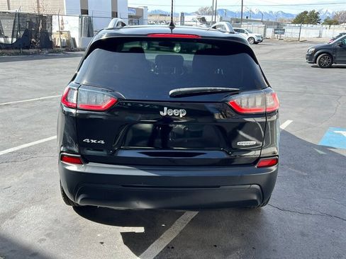 Used 2020 Jeep Cherokee Latitude w/ Cold Weather Group image 6