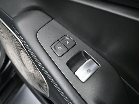 Used 2017 Genesis G90 3.3T Premium image 46