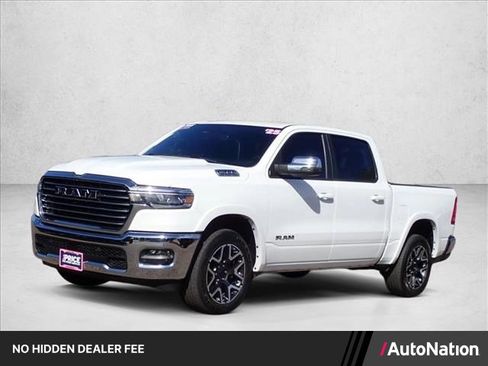 Used 2025 RAM 1500 Laramie AWD/4WD image 1