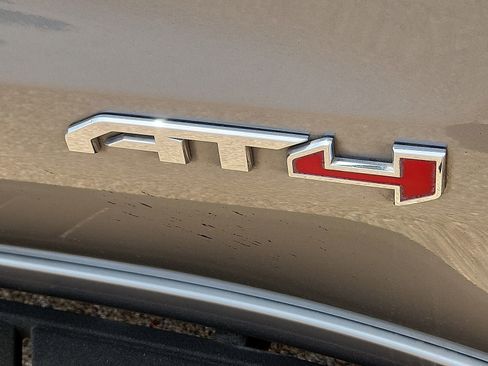 Used 2023 GMC Sierra 1500 AT4 w/ AT4 Premium Package AWD/4WD image 9