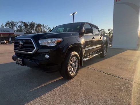 Used 2019 Toyota Tacoma SR5 image 2