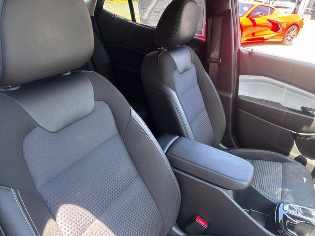 Used 2025 Chevrolet Trax LT FWD image 16