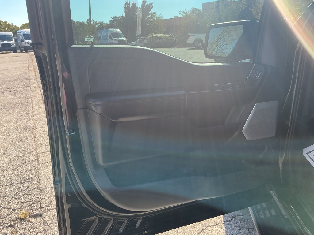 Used 2023 Ford F150 Raptor AWD/4WD image 9