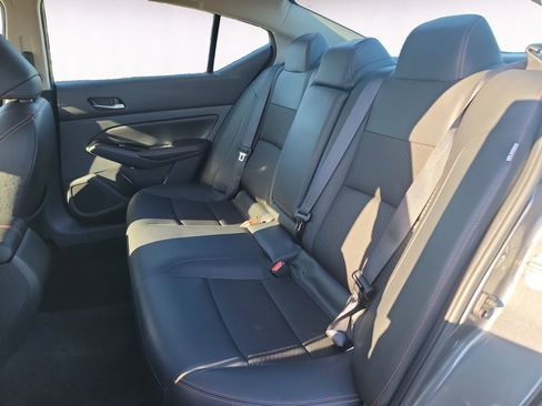 Used 2025 Nissan Altima 2.5 SR AWD/4WD image 13