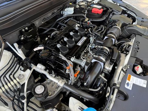 Used 2018 Honda Accord LX image 29