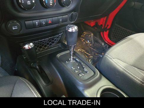 Used 2013 Jeep Wrangler Rubicon AWD/4WD image 23