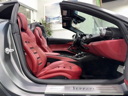 Used 2021 Ferrari 812 GTS image 56