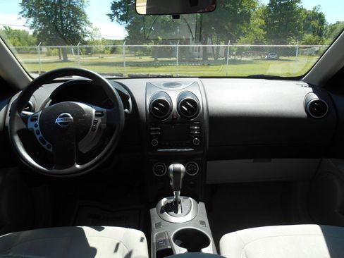 Used 2013 Nissan Rogue S w/ Special Edition Pkg AWD/4WD image 7