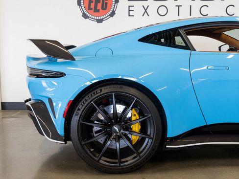 Used 2023 Aston Martin V12 Vantage RWD image 19