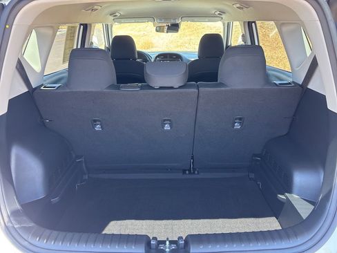 Used 2025 Kia Soul LX w/ LX Technology Package FWD image 14