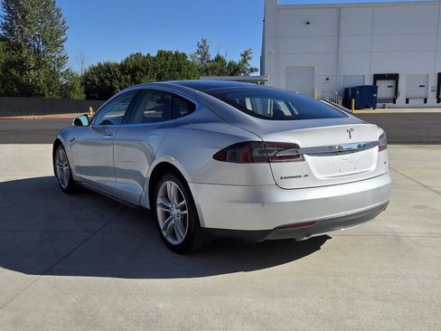 Used 2014 Tesla Model S 60 image 7
