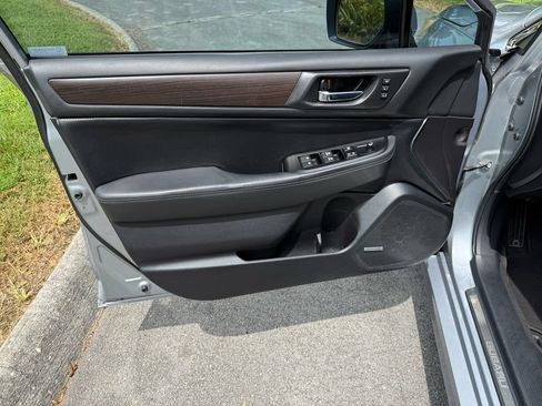 Used 2016 Subaru Legacy 3.6R Limited AWD/4WD image 14
