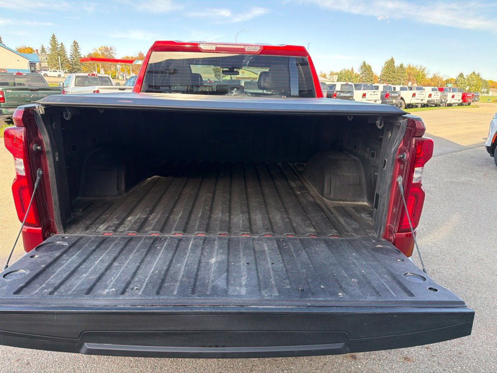 Used 2021 Chevrolet Silverado 1500 RST AWD/4WD image 10