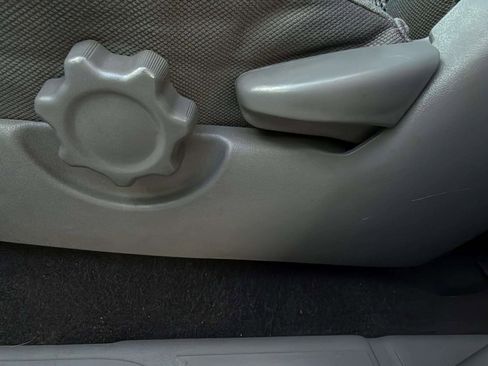 Used 2015 Toyota Tacoma PreRunner image 42