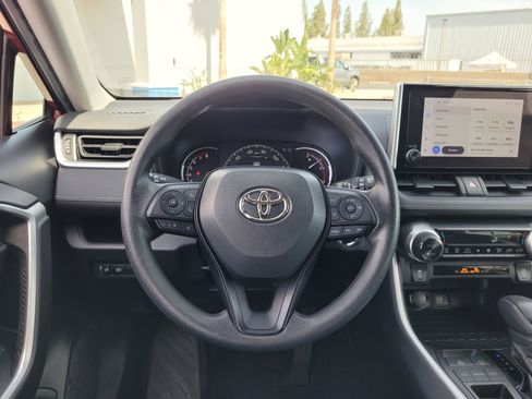 Used 2023 Toyota RAV4 XLE FWD image 16