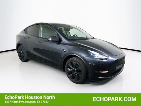Used 2024 Tesla Model Y Long Range AWD/4WD image 1