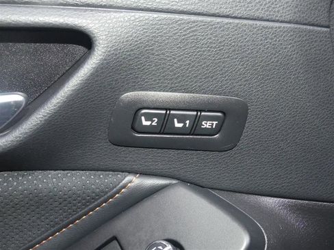 Used 2019 Toyota Avalon Touring w/ Advanced Safety Package image 20