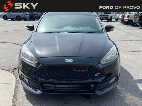 Used 2018 Ford Focus ST image 7