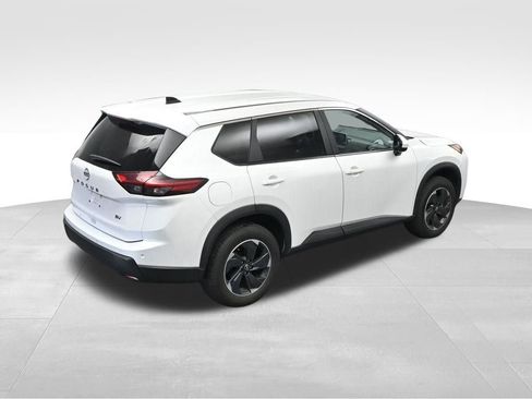 Used 2024 Nissan Rogue SV FWD image 21