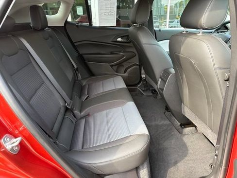 Used 2024 Chevrolet Trax LT w/ Driver Confidence Package FWD image 16
