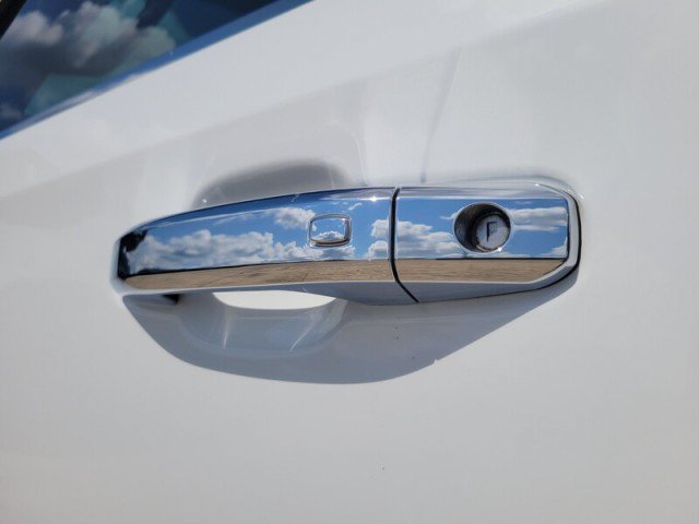 Used 2023 GMC Sierra 1500 SLT w/ SLT Premium Plus Package RWD image 10