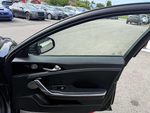 Used 2018 Kia Stinger Premium AWD/4WD image 13