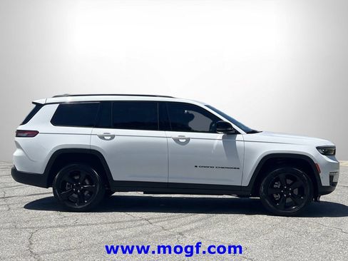 Used 2025 Jeep Grand Cherokee L Limited w/ Luxury Tech Group II AWD/4WD image 30