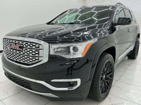 Used 2018 GMC Acadia Denali w/ Technology Package AWD/4WD image 1