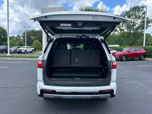 Used 2025 Toyota Sequoia Limited AWD/4WD image 9