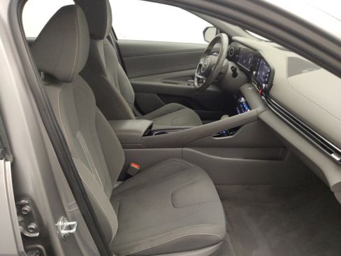 Used 2022 Hyundai Elantra SEL w/ Convenience Package image 21