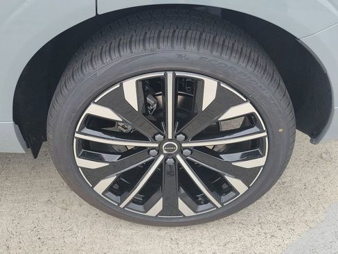 New 2026 Volvo XC60 B5 Ultra w/ Climate Package AWD/4WD image 5