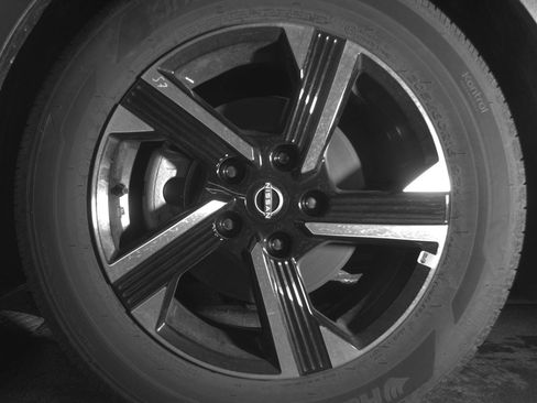 Used 2025 Nissan Sentra SV image 11