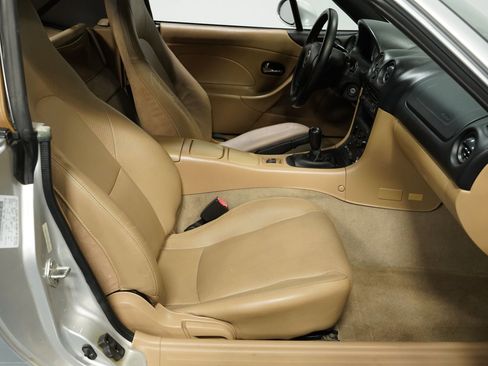 Used 2001 MAZDA MX-5 Miata LS image 36