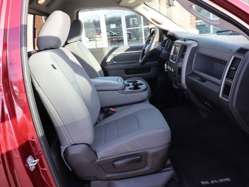 Used 2017 RAM 1500 Express image 40