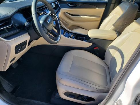 Used 2023 Jeep Grand Cherokee 4xe image 16