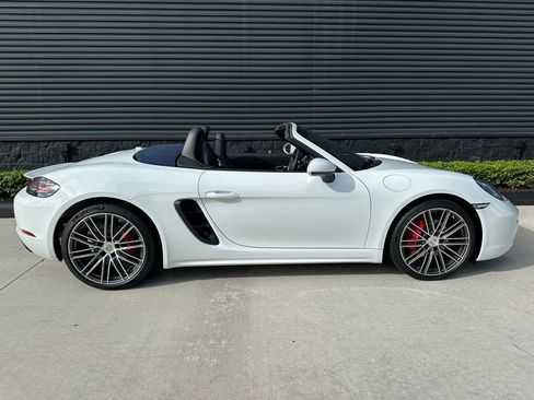 Used 2025 Porsche 718 Boxster S image 12