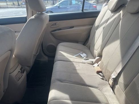 Used 2009 Kia Rondo LX image 9