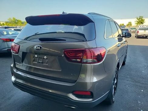 Used 2020 Kia Sorento S FWD image 2