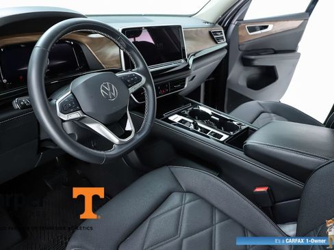 Used 2024 Volkswagen Atlas SE FWD image 19