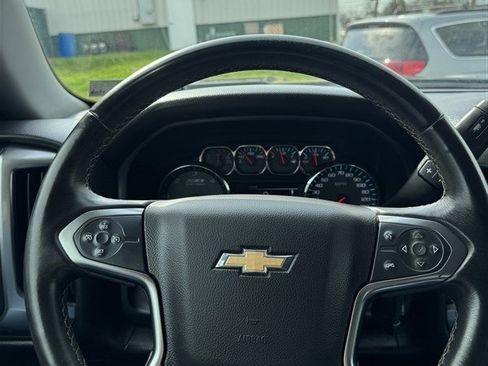 Used 2017 Chevrolet Silverado 1500 LT w/ Midnight Edition image 15