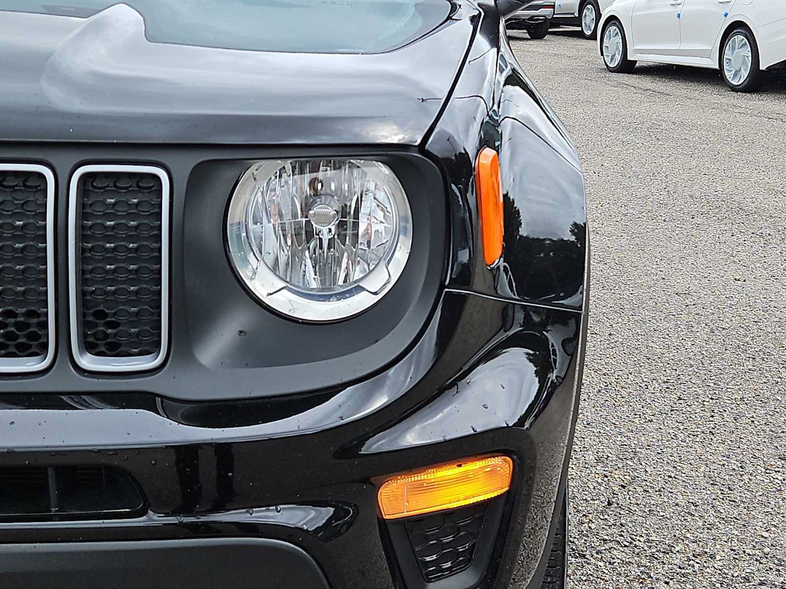 Used 2023 Jeep Renegade Latitude AWD/4WD image 10
